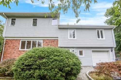 3 Haight Pl, Cresskill NJ  07626-1147 exterior