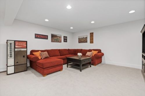 27 Maryknoll Dr, Hingham MA 02043-3477 exterior