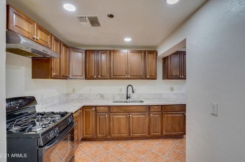 2031 37 Dr, Phoenix AZ 85053-2807 exterior