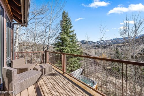 1995 Kidd Cir, Park City UT 84098-8512 exterior