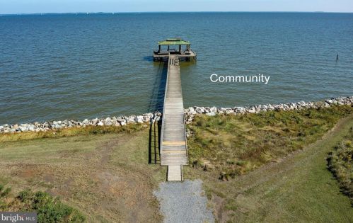 1176 Bayview Ave, Shady Side MD 20764-9523 exterior