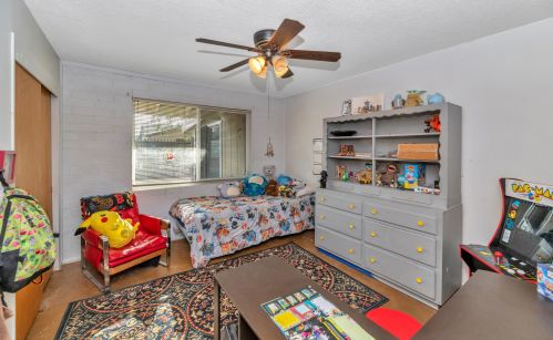 5047 39 Dr, Phoenix AZ 85029-3002 exterior