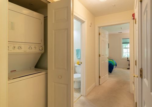 24 Green Leaves Dr, Amherst MA  01002-2667 exterior