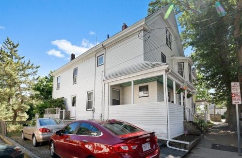 7 Fayette St, Beverly, MA 01915-4966