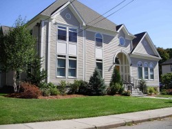 104 Adams Ave, Newton, MA 02465-1004