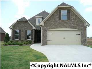 11 Maple Grove Blvd, Huntsville AL  35824-4020 exterior