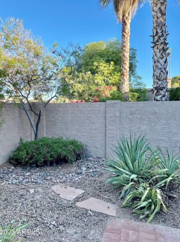 12611 41st Pl, Phoenix AZ  85032-7408 exterior