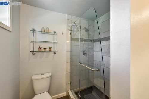 924 Brg Rd, San Leandro CA 94577-3805 exterior