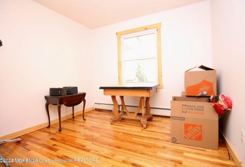 1062 Lakehurst Ave, Jackson Twp NJ 08527-5250 exterior