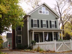 12 Floral St, Newton, MA 02461-1245