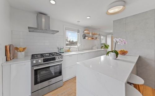 37 Grant St, Newton, MA 02465-1508