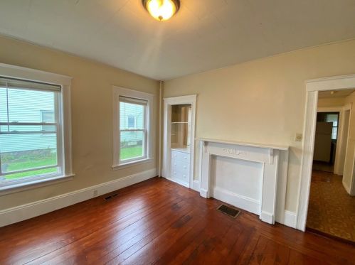 112 West St, Worcester MA 01609-2338 exterior