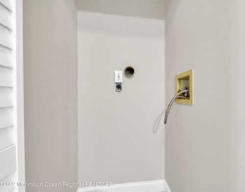 39 Colonial Ct, Jackson Twp NJ 08527-2264 exterior