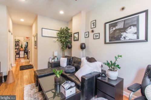 1544 Mckean St, Philadelphia, PA 19145-3006