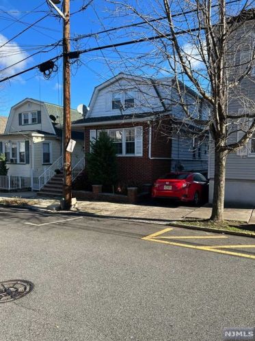 176 Elm St, Kearny NJ 07032-3410 exterior