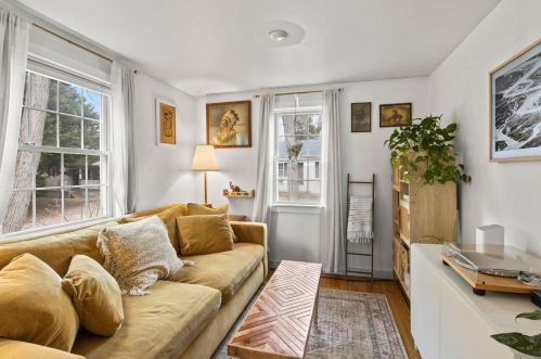 582 Massasoit Rd, Eastham MA 02642-1500 exterior