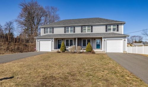 35 Hubbard St, Montgomery, MA 01085-2738