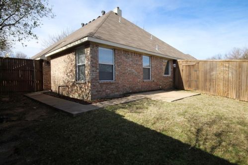 8220 Mura Dr, Plano TX 75025-4051 exterior