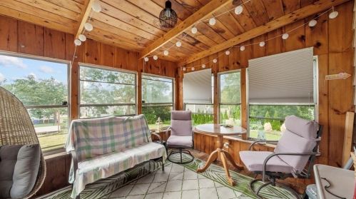 51 Morse Pl, Fall River MA 02724-1346 exterior