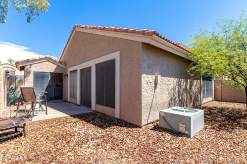 13642 41 Pl, Phoenix AZ 85028-2214 exterior