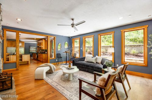 2505 Bear Holw Dr, Park City UT 84098-8524 exterior