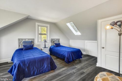 1525 Bay Dr, Shady Side MD exterior