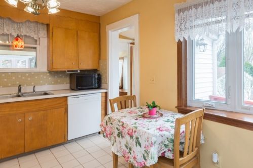 24 Volusia Rd, Hingham MA 02043-3041 exterior