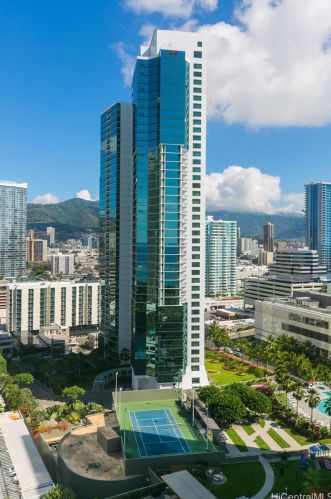 88 Piikoi St, Honolulu HI 96814-4245 exterior