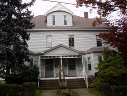 39 Terrace Ave, Newton, MA 02461-1426