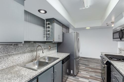 11022 35 Dr, Phoenix AZ 85053-7613 exterior