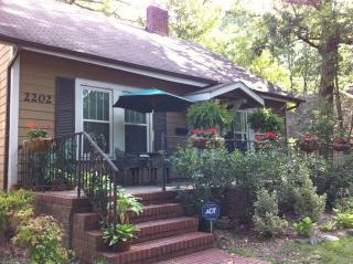 2202 University Dr, Durham NC  27707-2146 exterior