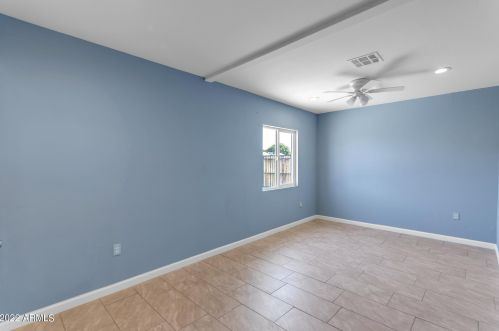 2845 Bethany Home Rd, Phoenix AZ 85015-1940 exterior