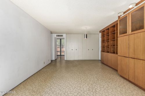 4400 15th Ave, Phoenix AZ 85015-4755 exterior