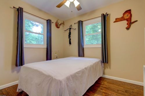 12 Evergreen Rd, Wantage NJ  07461-4700 exterior