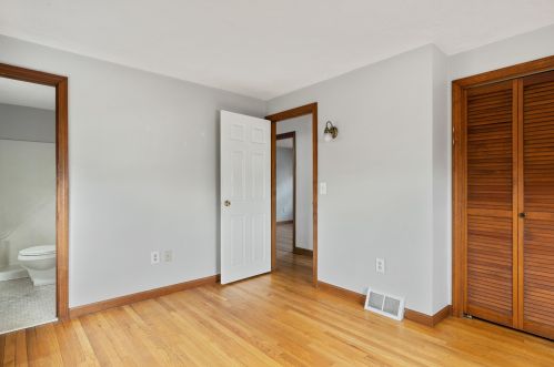 8 Joshuas Way, Chatham MA 02633-1565 exterior