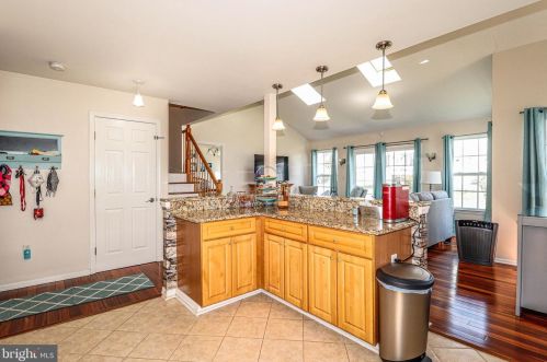 9 Canal Vw Dr, Trenton NJ 08648-1319 exterior