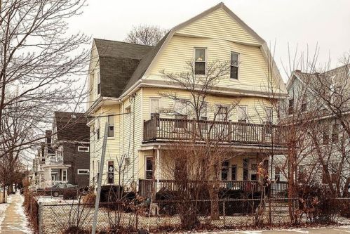 126 Massachusetts Ave, Arlington MA  02474-8601 exterior