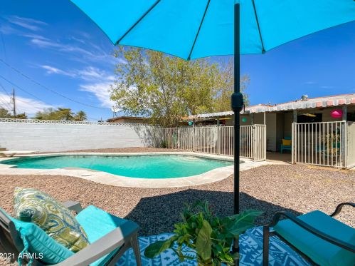 2725 Alice Ave, Phoenix AZ 85021-4112 exterior