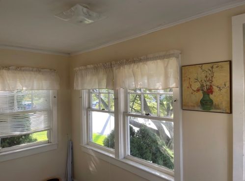 24 Hampden Ave, Burlington MA  01803-4325 exterior