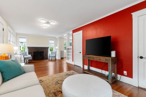 6 Frankwood Ave, Beverly MA  01915-1008 exterior