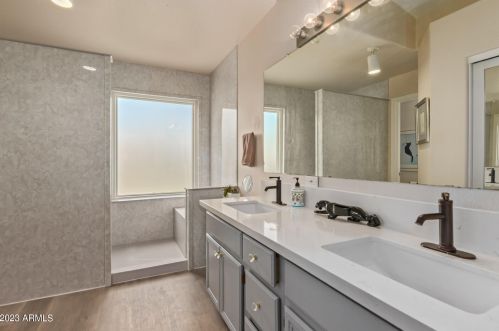 15826 5th Dr, Phoenix AZ  85023-7435 exterior