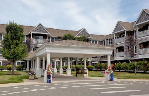 110 Dillingham Ave, Falmouth MA 02540-3310 exterior