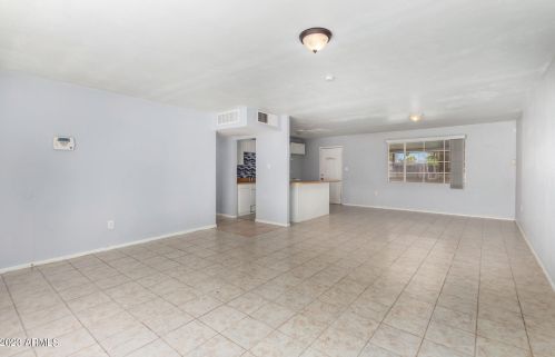 6329 43 Ave, Phoenix AZ 85029-3944 exterior