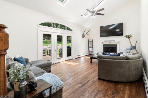 20 Southfield Dr, Wantage NJ  07461-3036 exterior