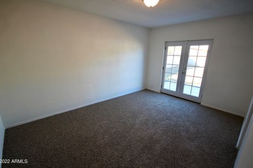 2562 Earll Dr, Phoenix AZ  85016-7404 exterior