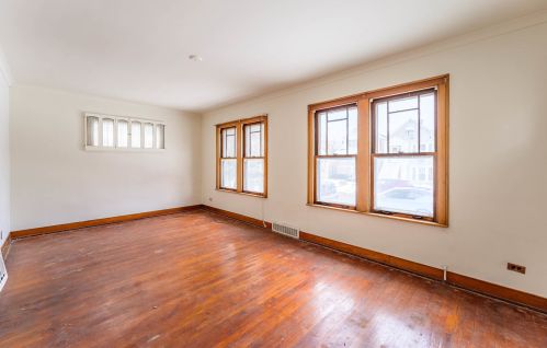 1530 Kenilworth Ave, Forest View, IL 60402-1345