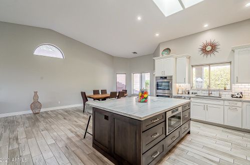 1820 Claire Dr, Phoenix AZ 85022-4105 exterior