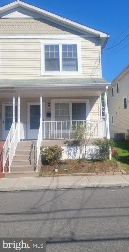 79 Spring Ave, Ardmore, PA 19003-2143