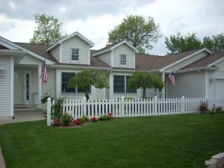 3243 Silverwood Dr, Saginaw MI  48603-2177 exterior