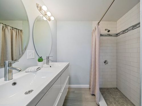 39 Sunset Dr, Seekonk MA 02771-4511 exterior